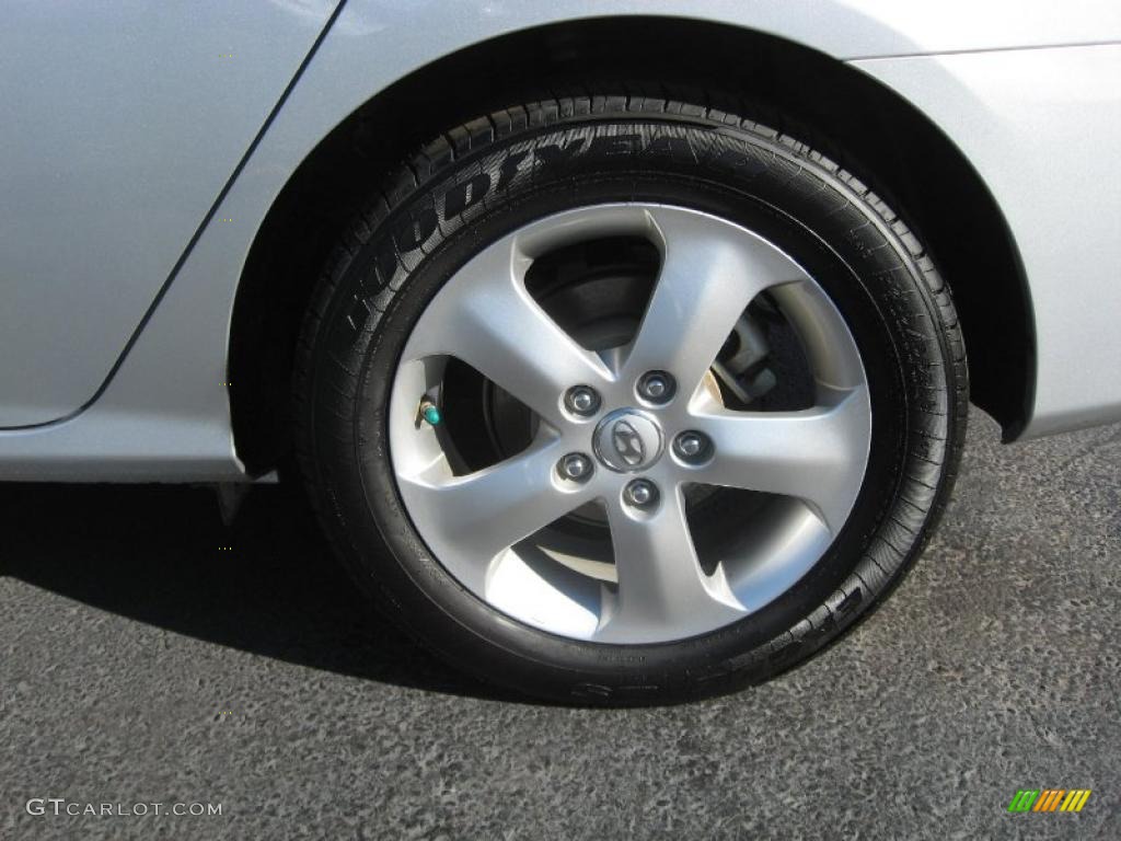 2009 Elantra SE Sedan - Quicksilver / Gray photo #18