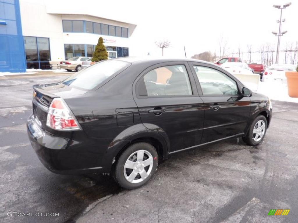 2011 Chevrolet Aveo LT Sedan exterior Photo #42960395