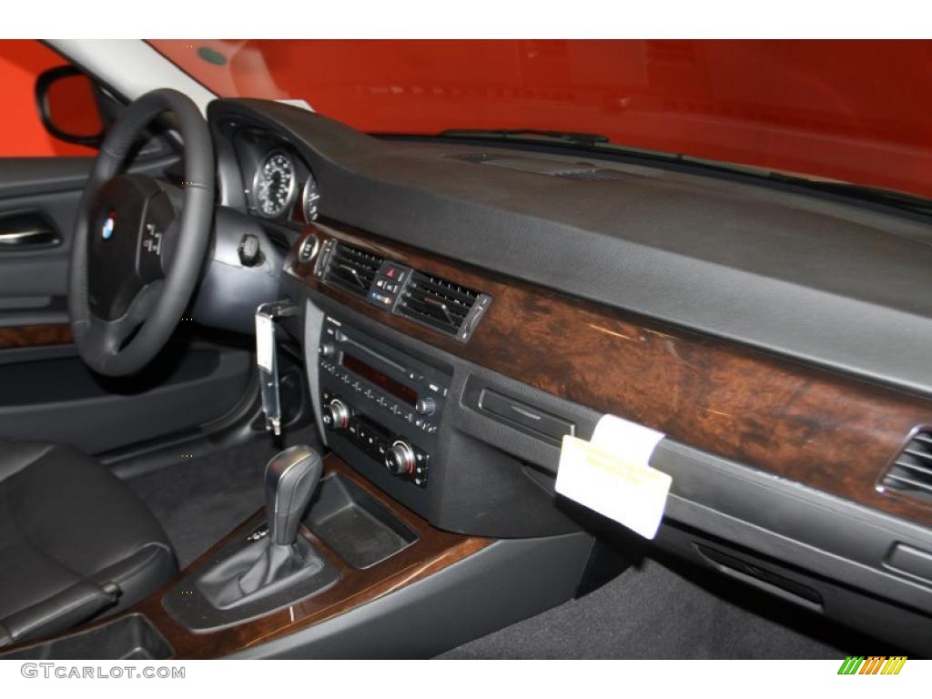 2011 3 Series 328i Sedan - Jet Black / Black Dakota Leather photo #13