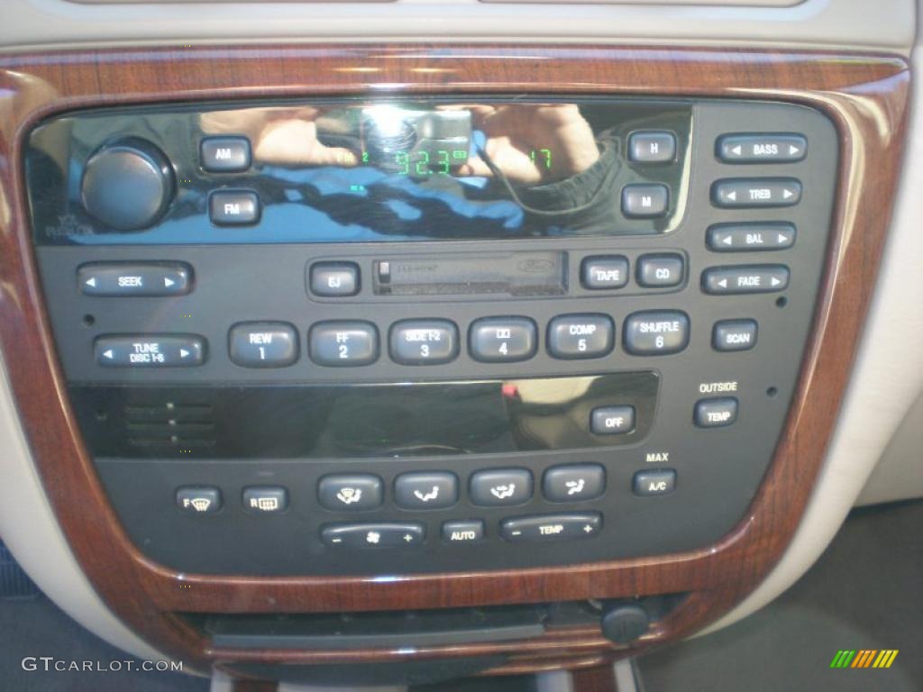 2003 Ford Taurus SEL Controls Photo #42964407