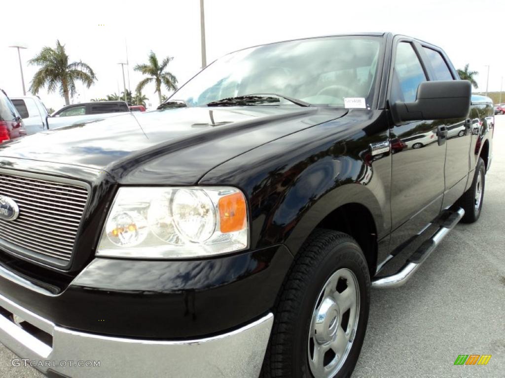 2006 F150 XLT SuperCrew - Black / Medium/Dark Flint photo #16