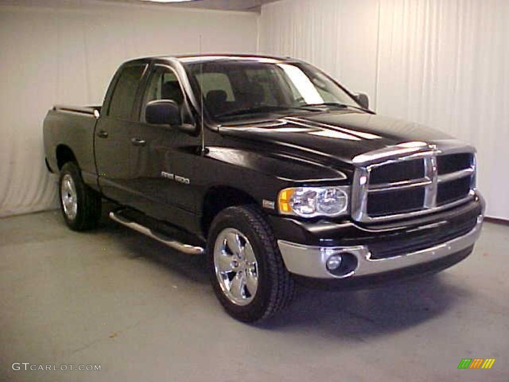 2005 Ram 1500 SLT Quad Cab 4x4 - Black / Dark Slate Gray photo #1