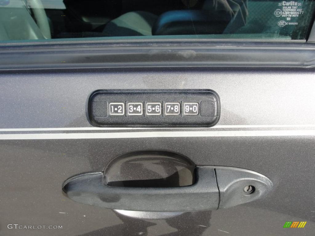 2006 Escape XLT V6 - Dark Shadow Grey Metallic / Medium/Dark Flint photo #25