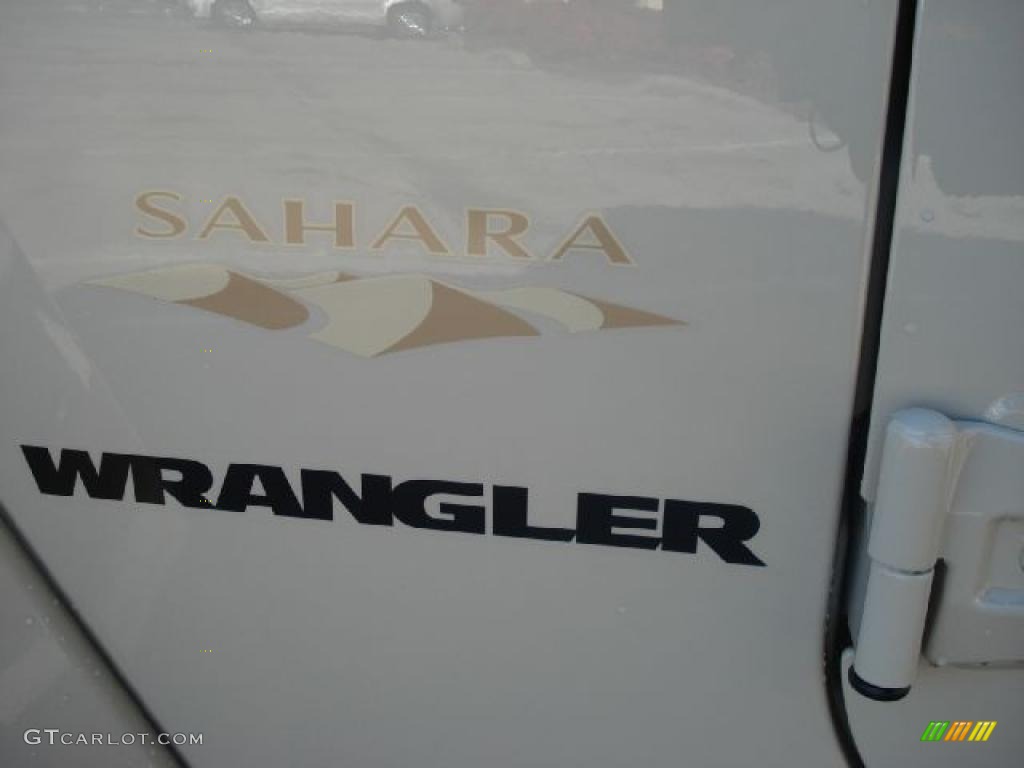 2011 Wrangler Sahara 4x4 - Sahara Tan / Black/Dark Saddle photo #16