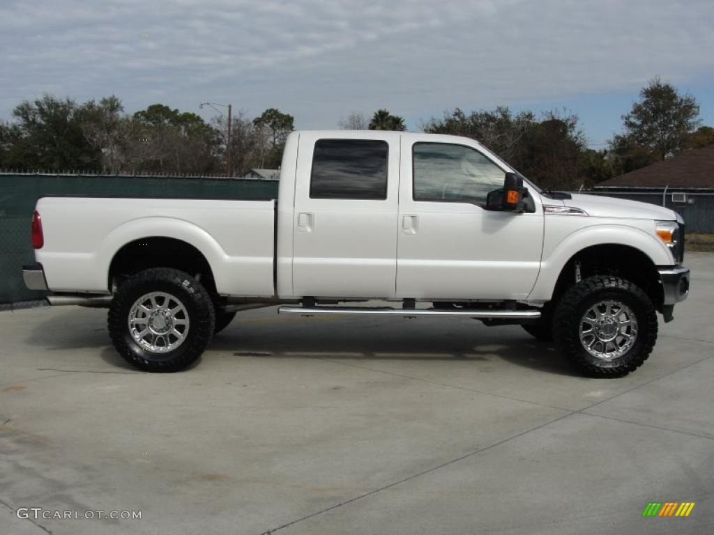 White Platinum Metallic Tri-Coat 2011 Ford F250 Super Duty Lariat Crew Cab 4x4 Exterior Photo #42985592