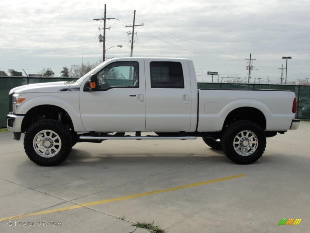 White Platinum Metallic Tri-Coat 2011 Ford F250 Super Duty Lariat Crew Cab 4x4 Exterior Photo #42985652