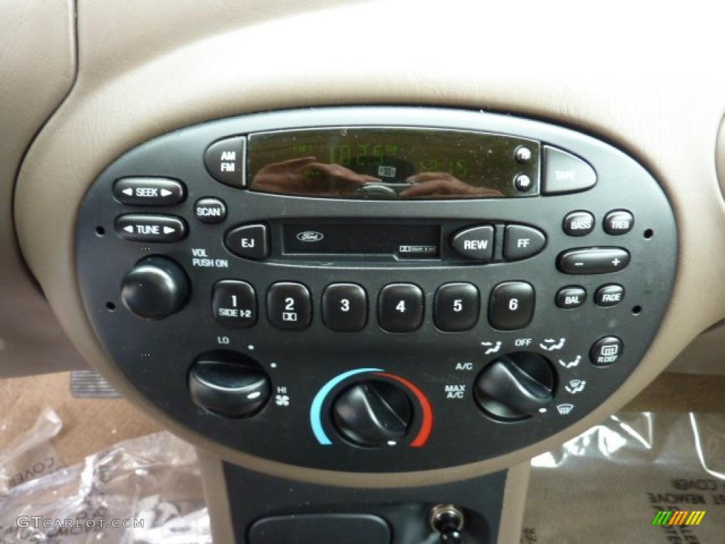 1998 Ford Escort ZX2 Coupe Controls Photos