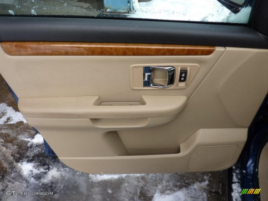 2008 Suzuki XL7 Luxury AWD Beige Door Panel Photo #42986936