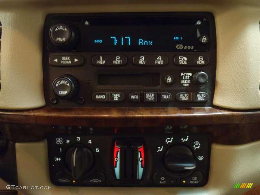 2003 Chevrolet Impala LS Controls Photo #42991671