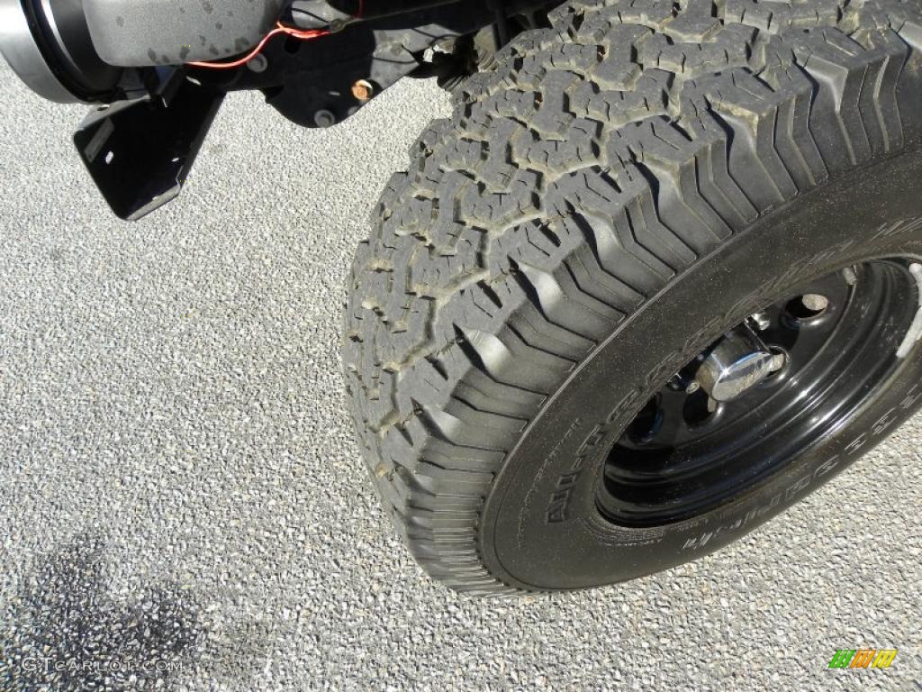 2004 Wrangler X 4x4 - Bright Silver Metallic / Dark Slate Gray photo #14