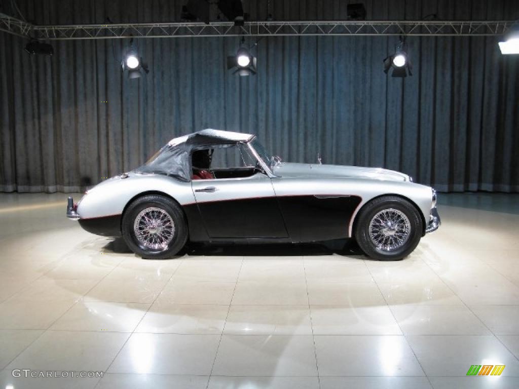 Silver 1957 Austin-Healey 100-6 Convertible Exterior Photo #42996019
