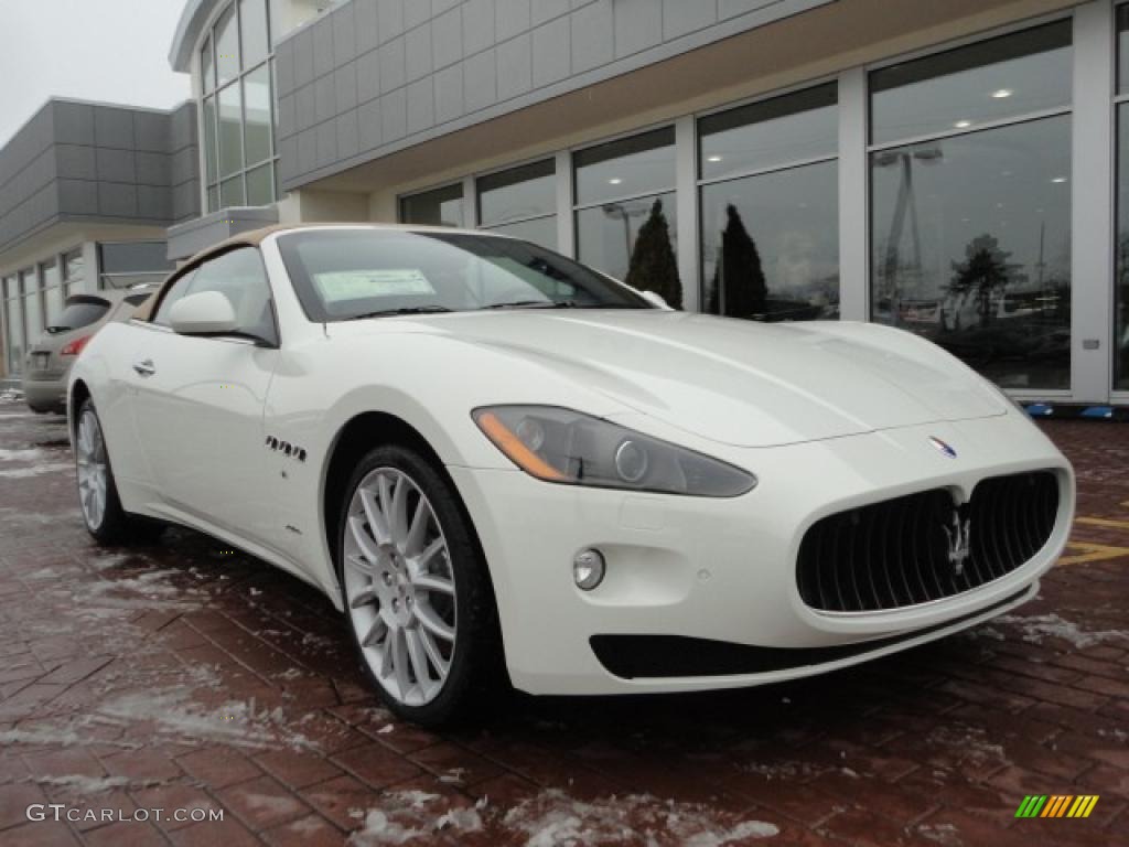 White Maserati http://images.gtcarlot.com/pictures/42996382.jpg