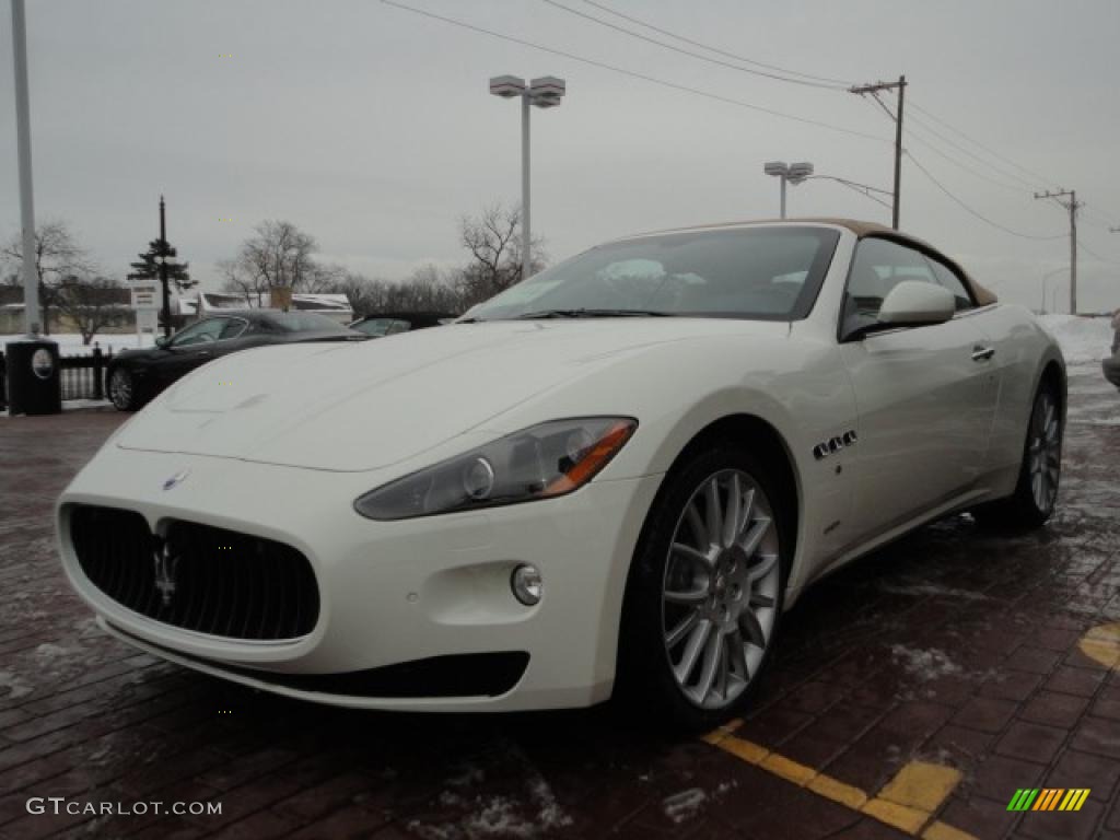 Bianco Eldorado (White) 2011 Maserati GranTurismo Convertible GranCabrio Exterior Photo #42996479