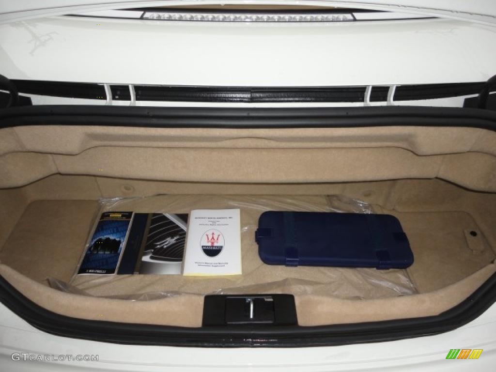 2011 Maserati GranTurismo Convertible GranCabrio Trunk Photo #42996563