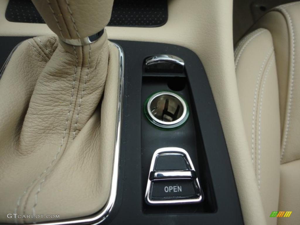 2011 Maserati GranTurismo Convertible GranCabrio Controls Photo #42996895
