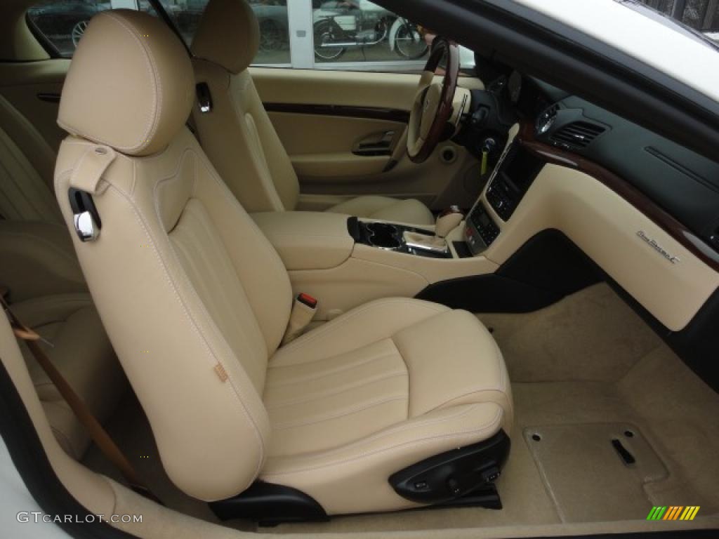 Avorio Interior 2011 Maserati GranTurismo Convertible GranCabrio Photo #42996995