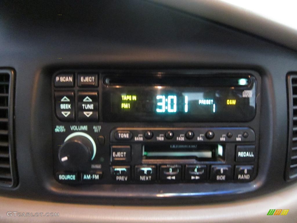 2000 Buick Regal LSE Controls Photos