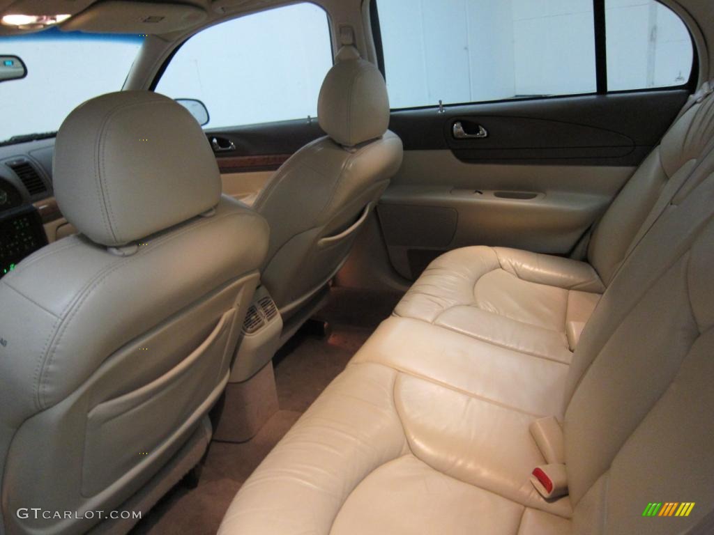 Light Parchment Interior 2000 Lincoln Continental Standard Continental Model Photo #42997639