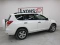 Super White - RAV4 4WD Photo No. 7