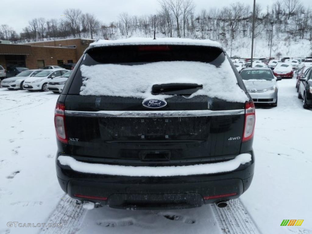 2011 Explorer XLT 4WD - Tuxedo Black Metallic / Charcoal Black photo #3