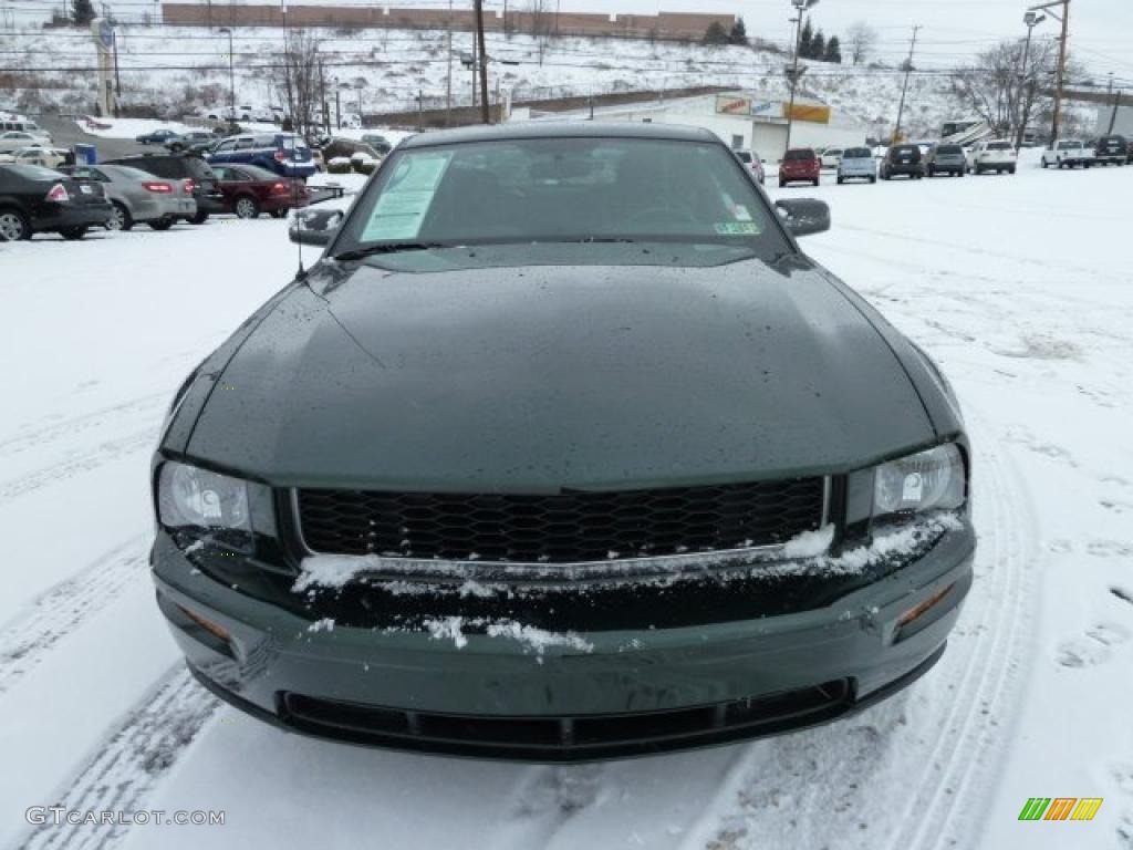 2009 Mustang Bullitt Coupe - Dark Highland Green Metallic / Dark Charcoal photo #6