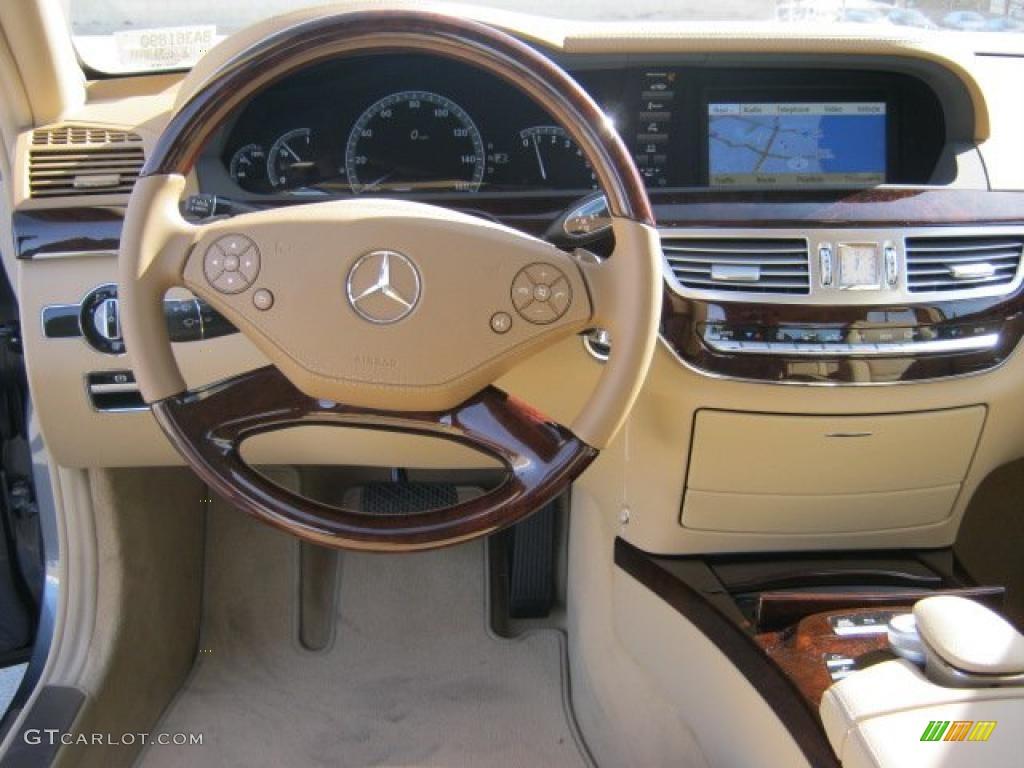 2011 Mercedes-Benz S 550 Sedan Cashmere/Savanah Dashboard Photo #43009267