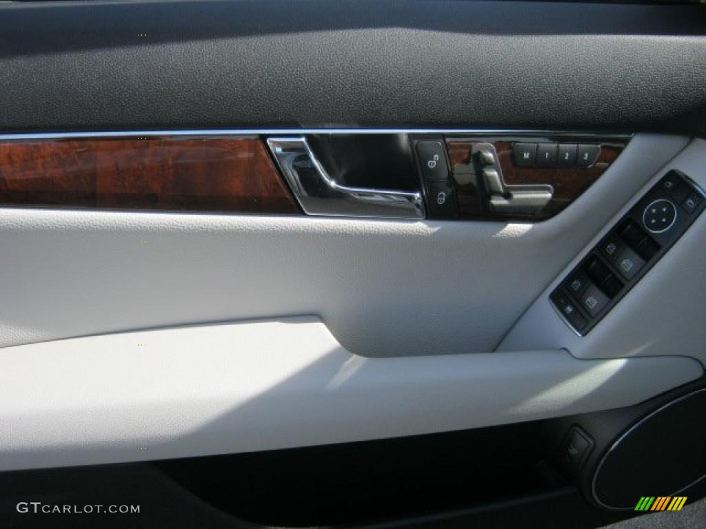 2011 Mercedes-Benz C 350 Sport Door Panel Photos