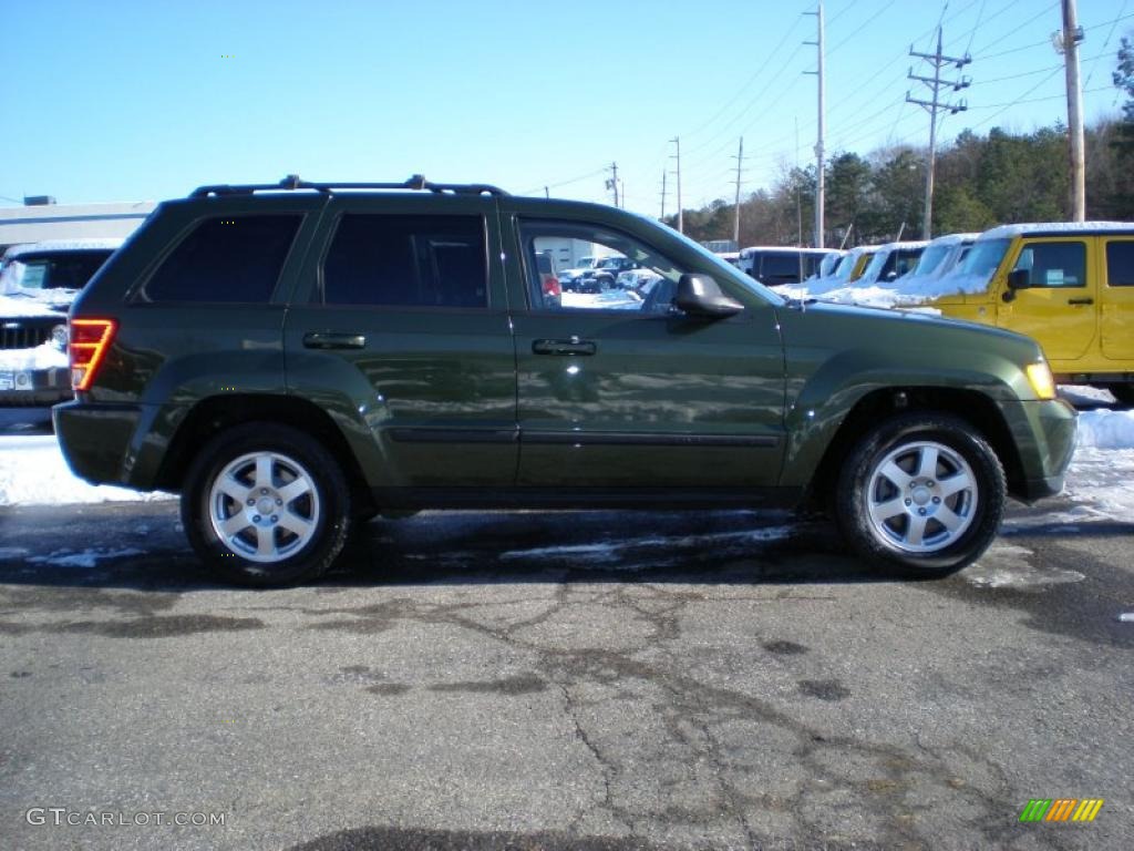 2008 Grand Cherokee Laredo 4x4 - Jeep Green Metallic / Dark Slate Gray photo #4