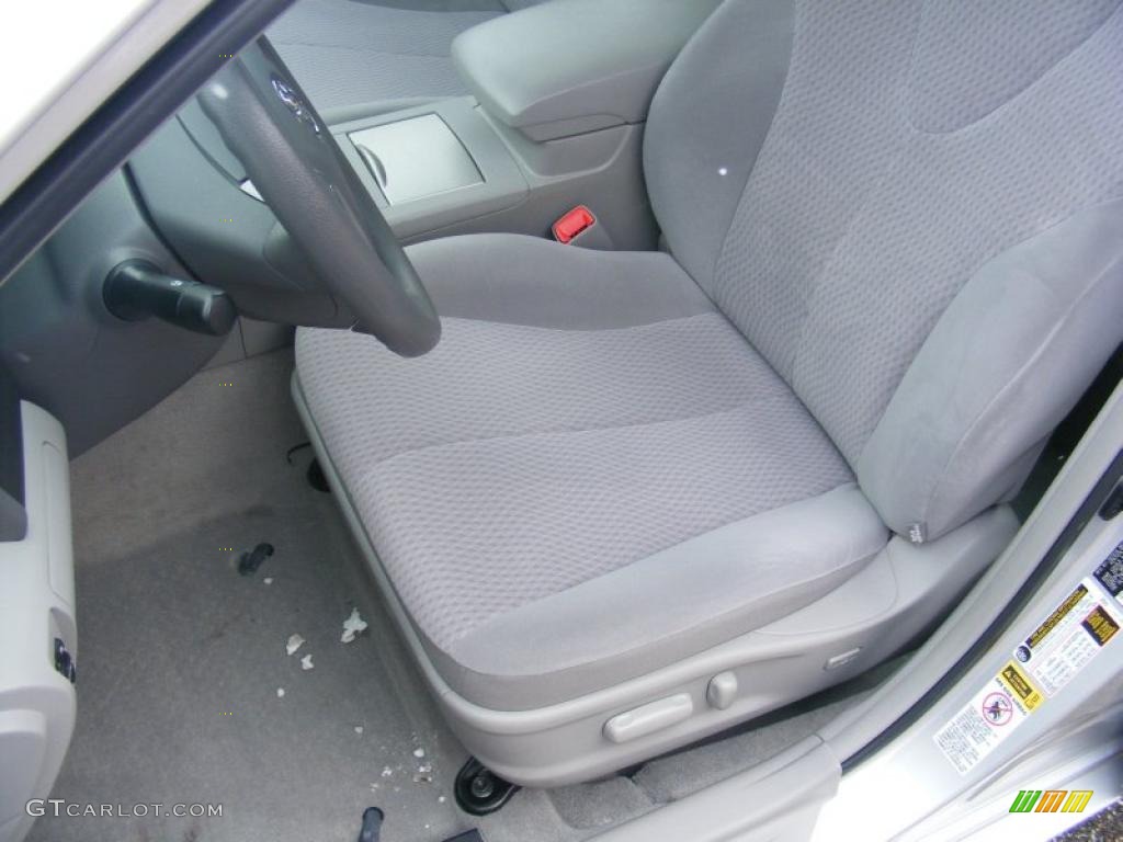 2011 Camry LE - Classic Silver Metallic / Ash photo #10