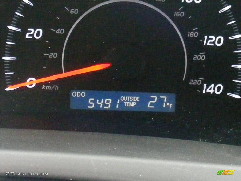 2011 Camry LE - Classic Silver Metallic / Ash photo #18