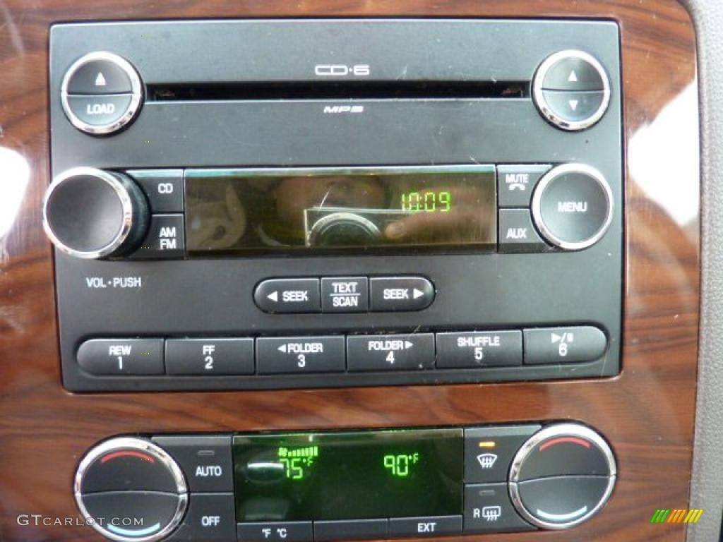 2008 Ford Taurus SEL AWD Controls Photo #43017127