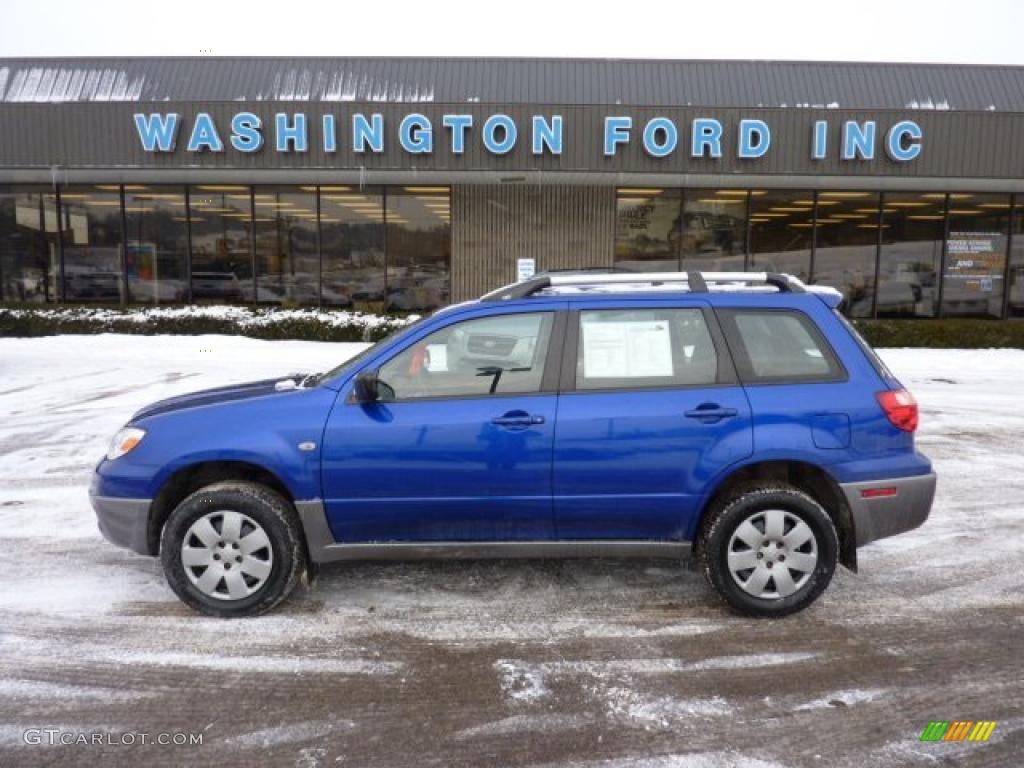 2005 Outlander LS AWD - Electric Blue / Charcoal photo #1