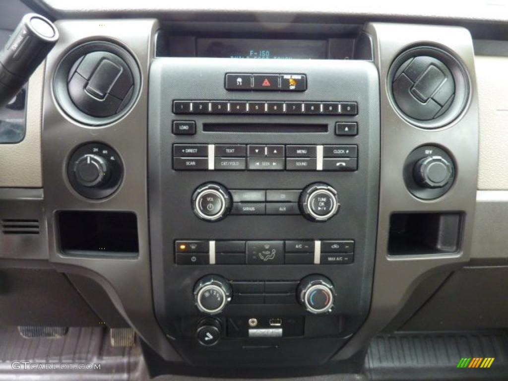 2009 Ford F150 STX SuperCab 4x4 Controls Photo #43019003