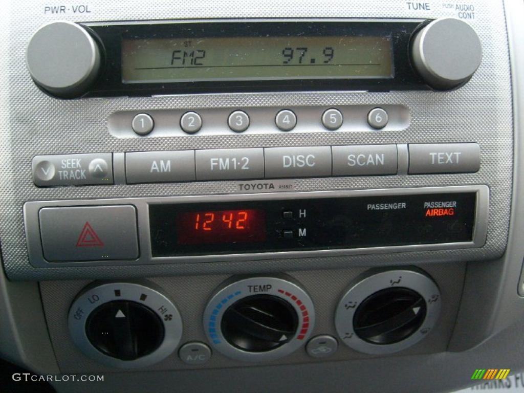 2008 Toyota Tacoma V6 TRD Sport Double Cab 4x4 Controls Photo #43020419