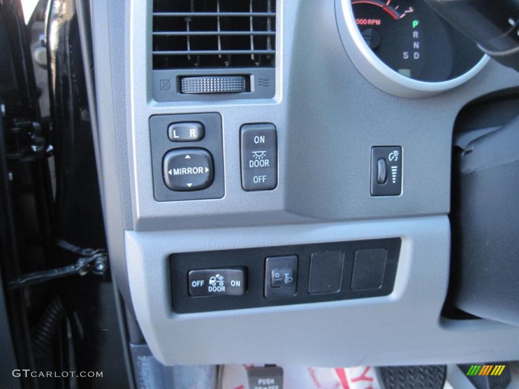 2011 Tundra SR5 Double Cab - Black / Graphite Gray photo #11