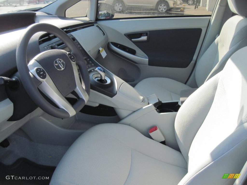 Misty Gray Interior 2011 Toyota Prius Hybrid II Photo #43025565