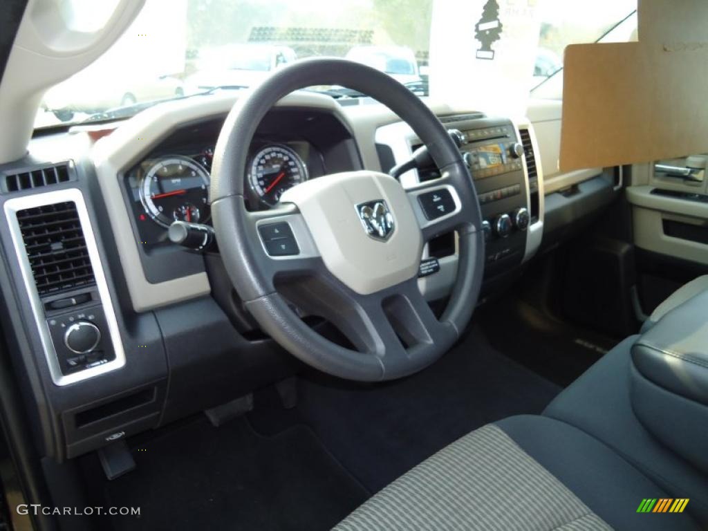 2010 Ram 1500 SLT Quad Cab - Brilliant Black Crystal Pearl / Dark Slate/Medium Graystone photo #6