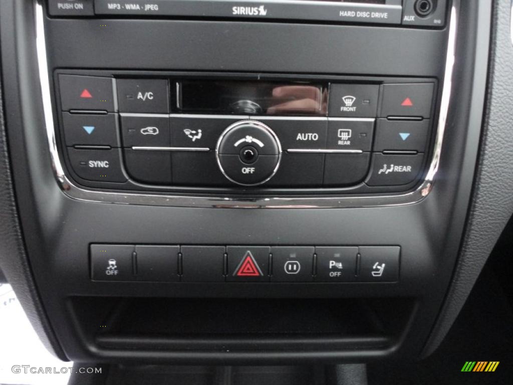 2011 Dodge Durango Crew 4x4 Controls Photo #43030515