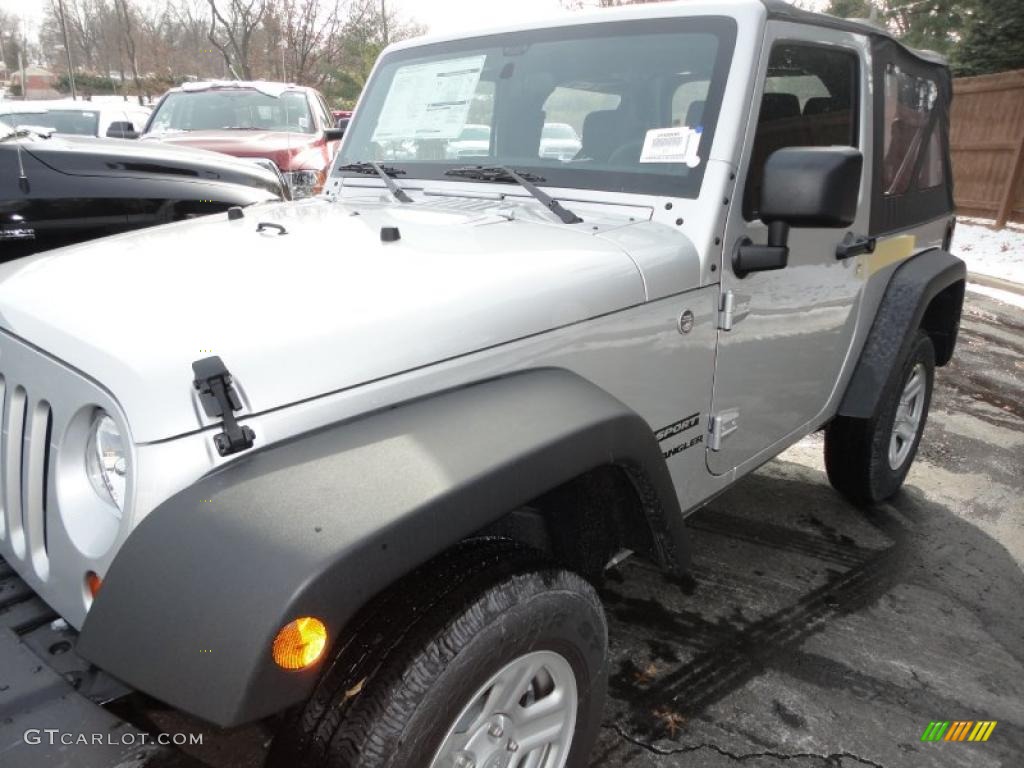 2011 Wrangler Sport 4x4 - Bright Silver Metallic / Black photo #11