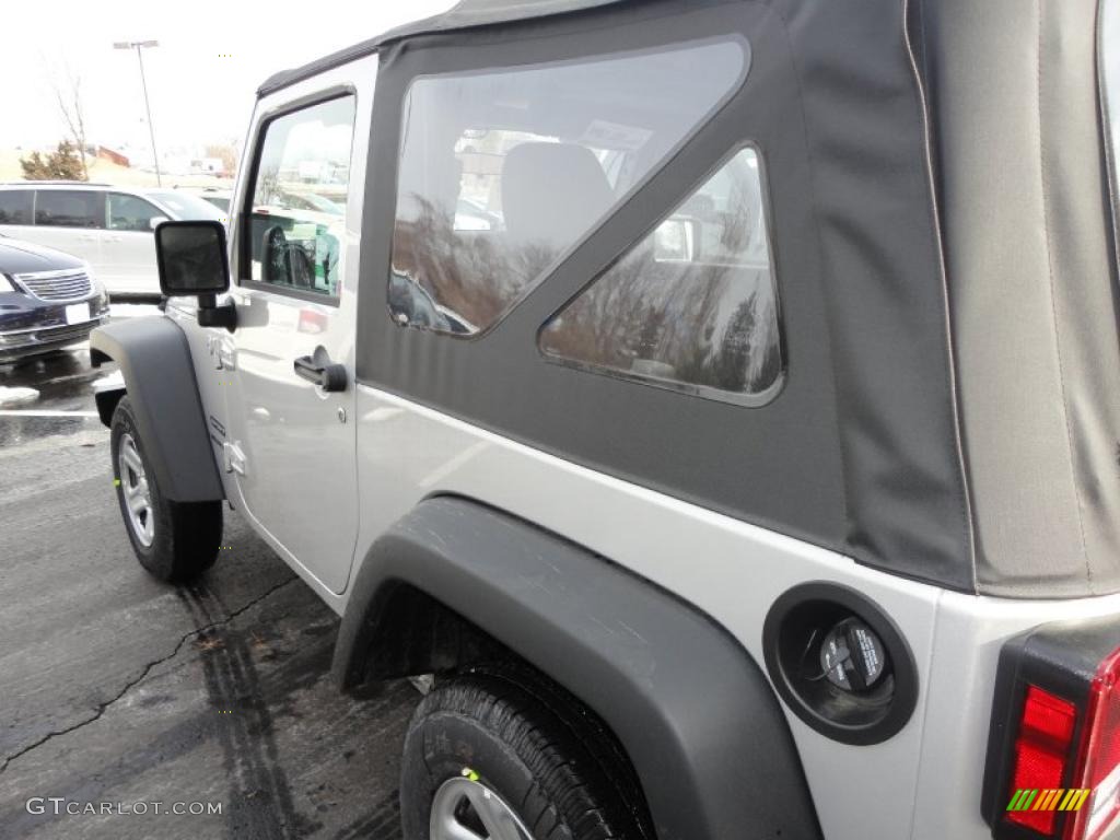 2011 Wrangler Sport 4x4 - Bright Silver Metallic / Black photo #12
