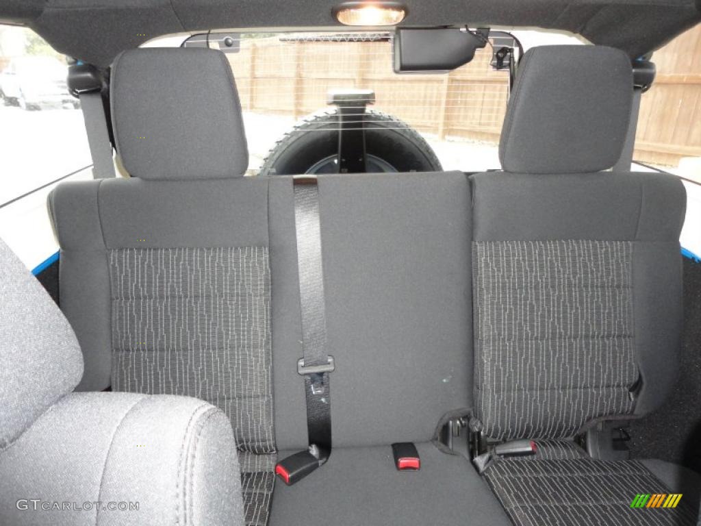 2011 Wrangler Unlimited Sahara 4x4 - Cosmos Blue / Black photo #37