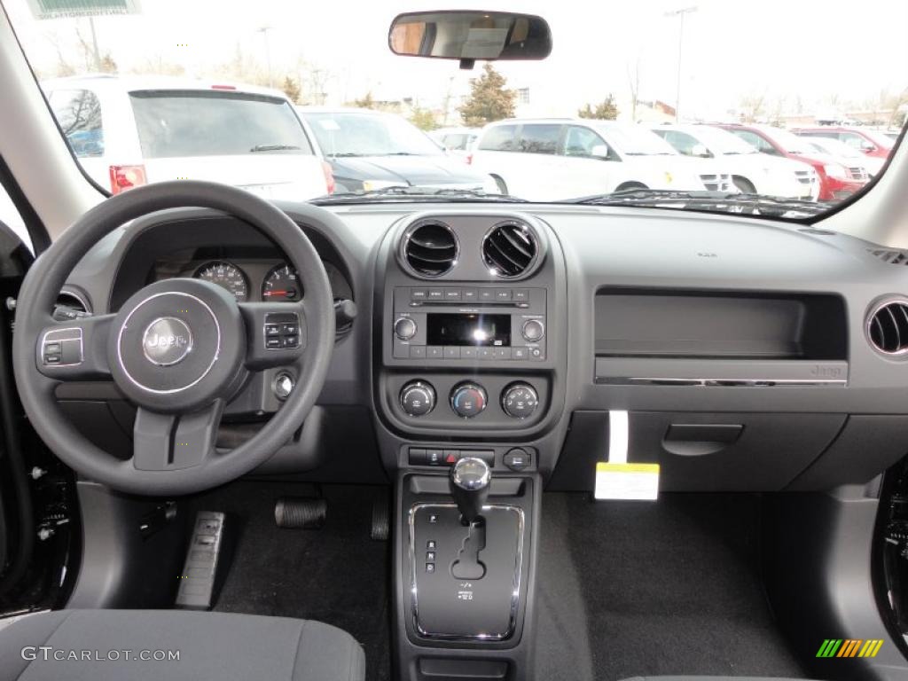 2011 Jeep Patriot Sport Dark Slate Gray Dashboard Photo #43034599