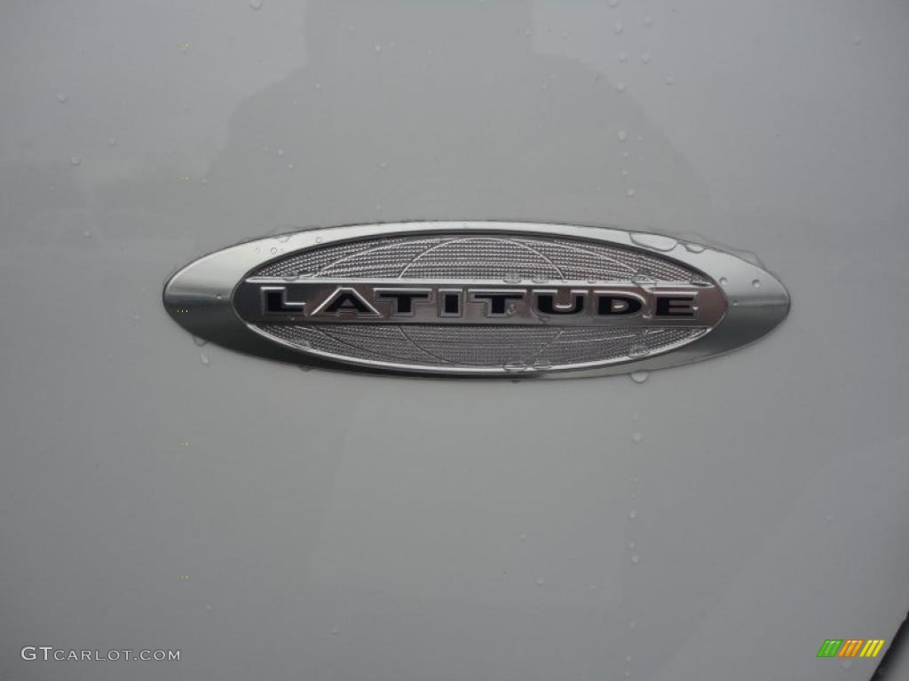 2011 Jeep Compass 2.4 Latitude 4x4 Marks and Logos Photo #43035952