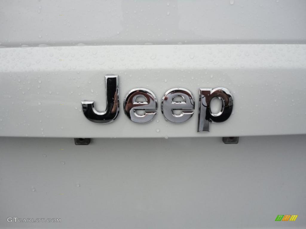 2011 Jeep Compass 2.4 Latitude 4x4 Marks and Logos Photo #43035968