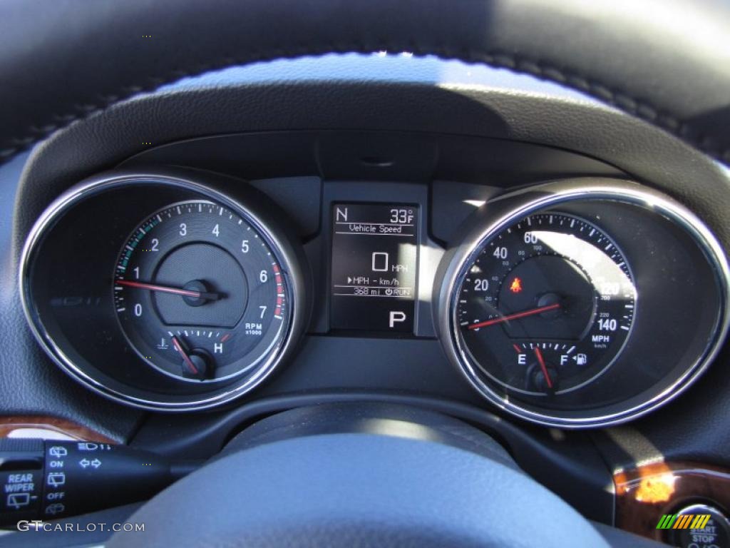 2011 Jeep Grand Cherokee Limited Gauges Photo #43037299