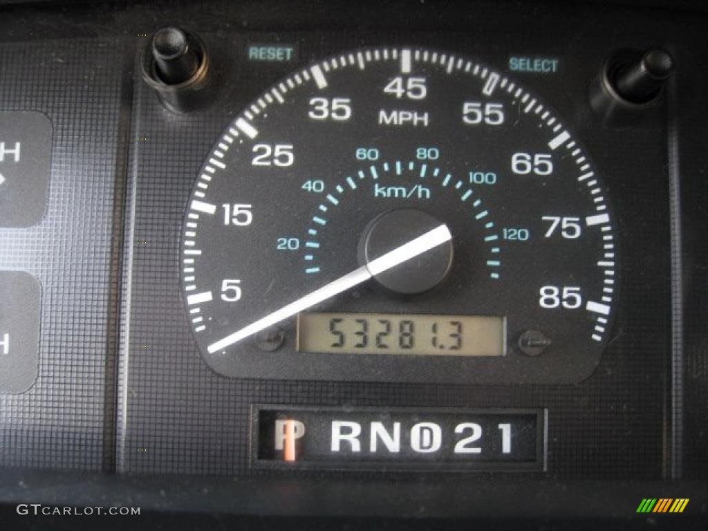 1994 Econoline E350 Cargo Van - White / Gray photo #10