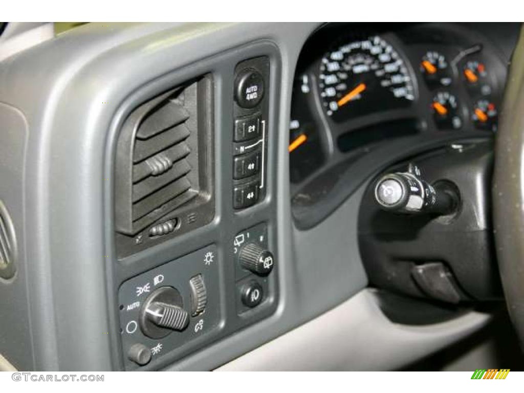 2003 Suburban 1500 LT 4x4 - Light Pewter Metallic / Gray/Dark Charcoal photo #10