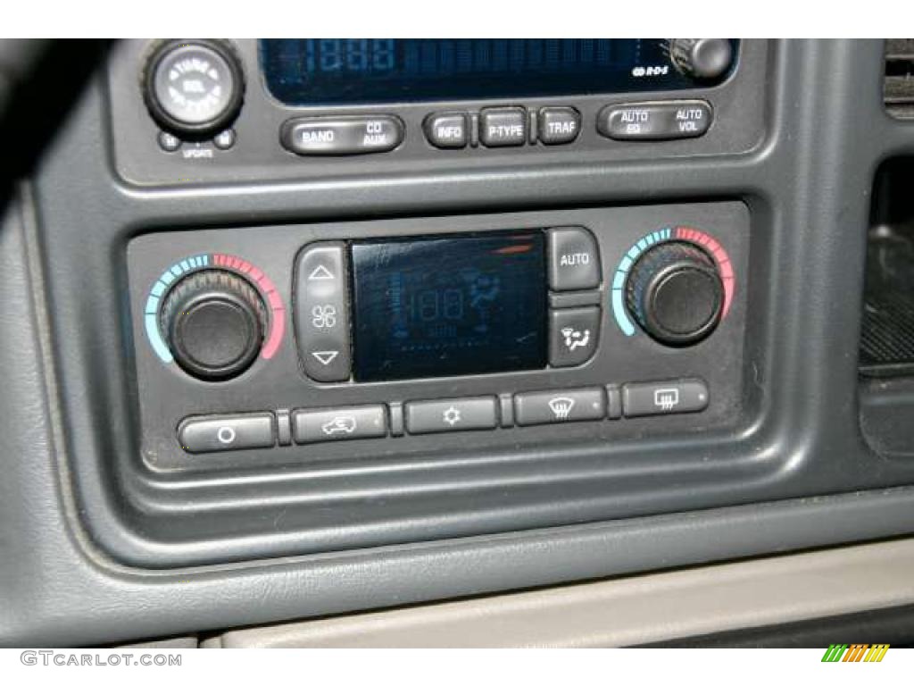 2003 Suburban 1500 LT 4x4 - Light Pewter Metallic / Gray/Dark Charcoal photo #13