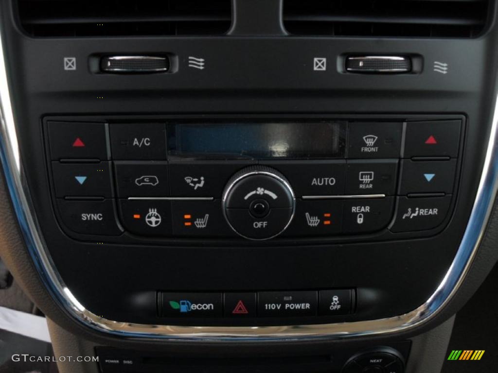 2011 Chrysler Town & Country Touring - L Controls Photo #43045320