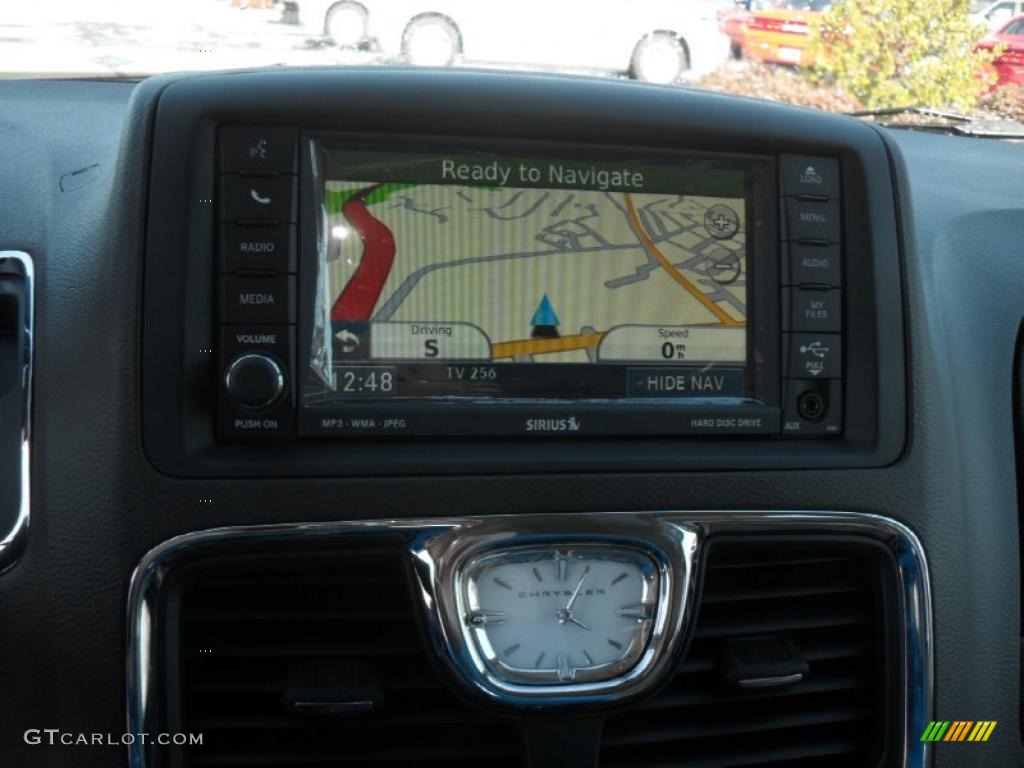 2011 Chrysler Town & Country Touring - L Navigation Photos